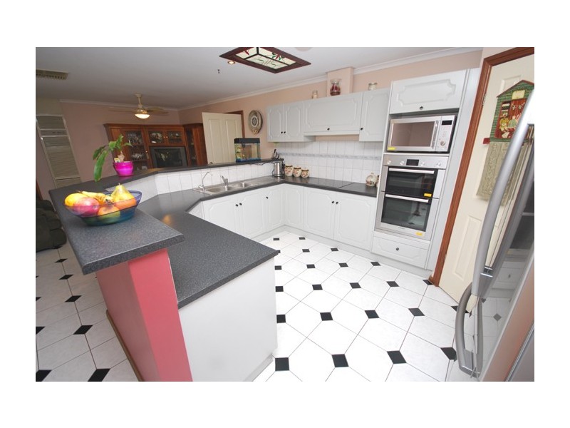 12 Yellow Wood Court, Greenwith SA 5125