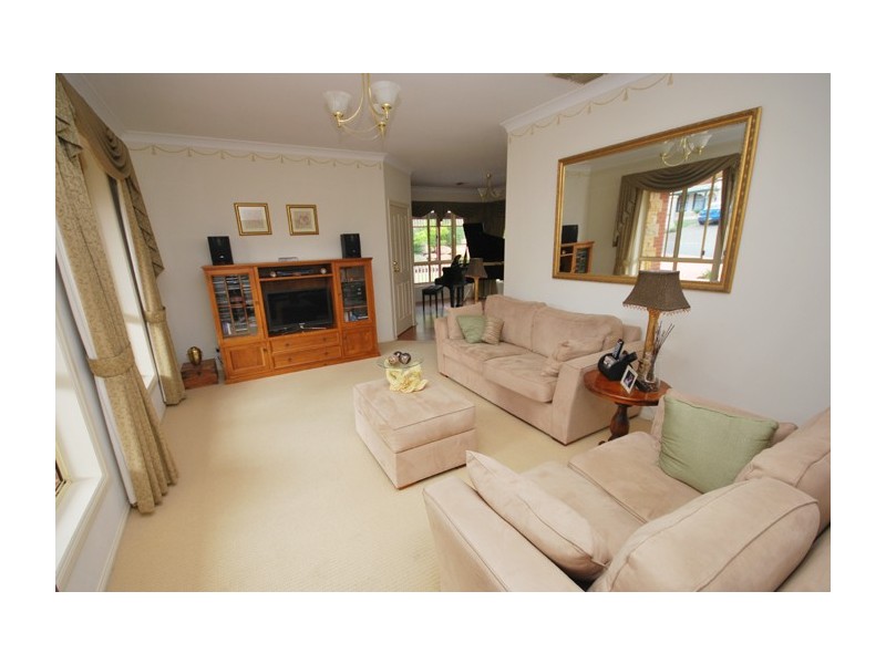 61 Beaufort Avenue, Golden Grove SA 5125