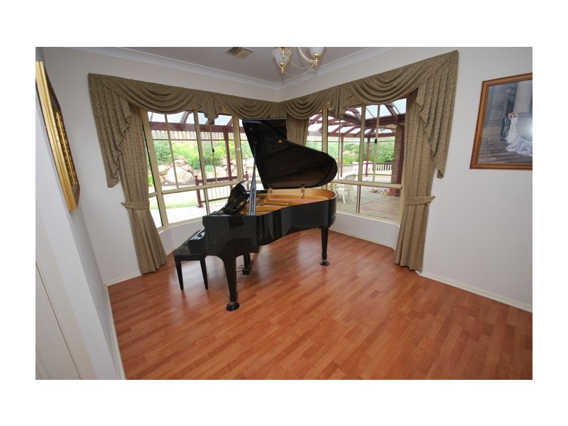 61 Beaufort Avenue, Golden Grove SA 5125