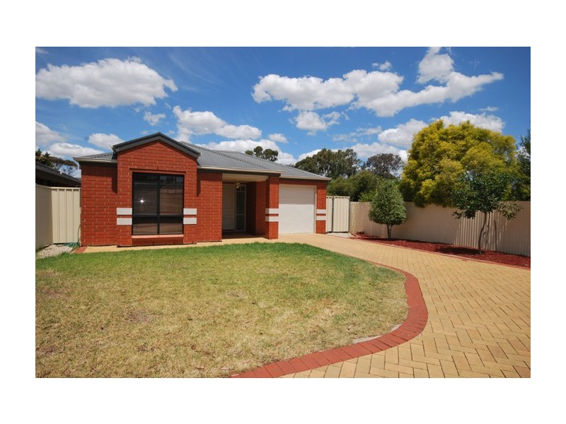 1/20 Almond Drive, Salisbury SA 5108