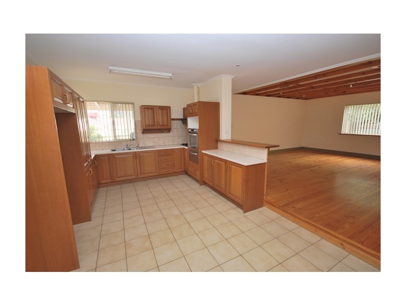 25 Launceston Avenue, Banksia Park SA 5091