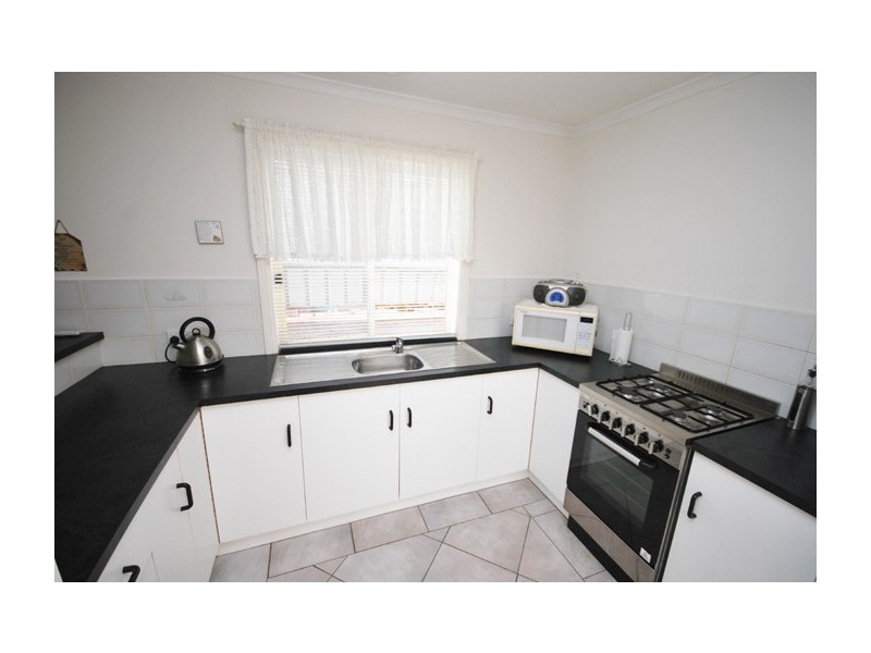 2/18 Mc Ewin Avenue, Redwood Park SA 5097