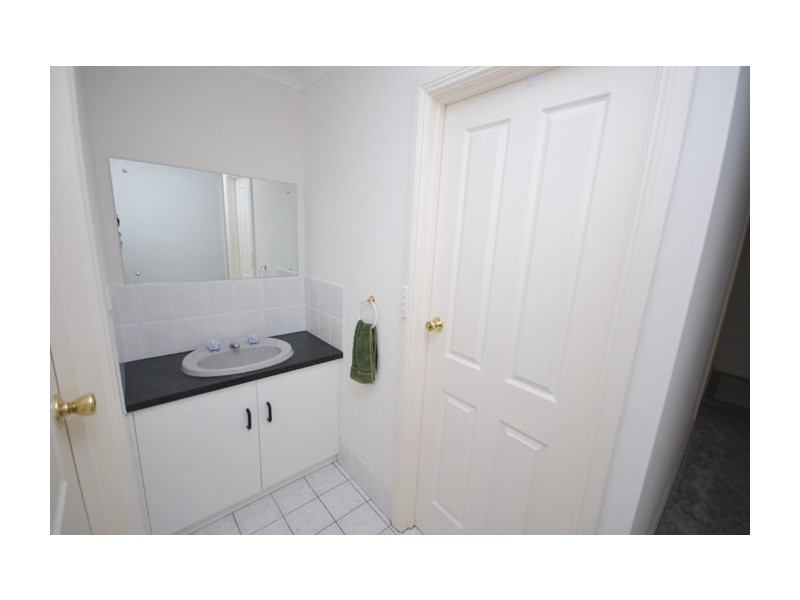 2/18 Mc Ewin Avenue, Redwood Park SA 5097