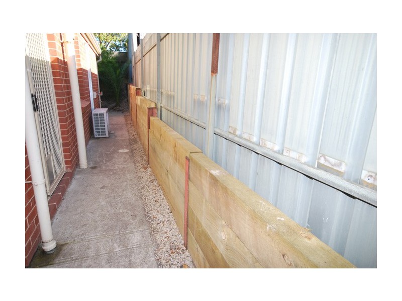 2/18 Mc Ewin Avenue, Redwood Park SA 5097