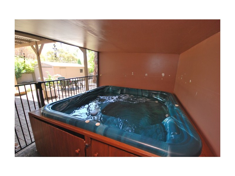 23 Derwent Crescent, Banksia Park SA 5091