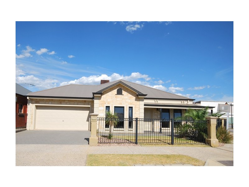26 Shoalhaven Circuit, Mawson Lakes SA 5095