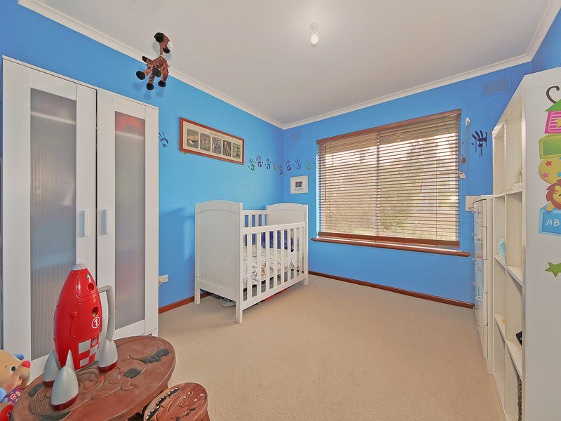 27 Edinburgh Road, Modbury SA 5092
