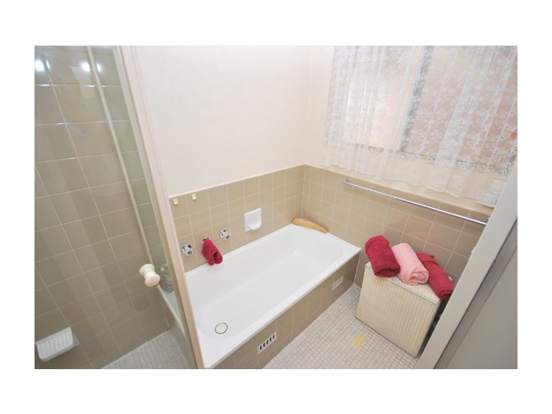 11 Anthony Road, Para Vista SA 5093