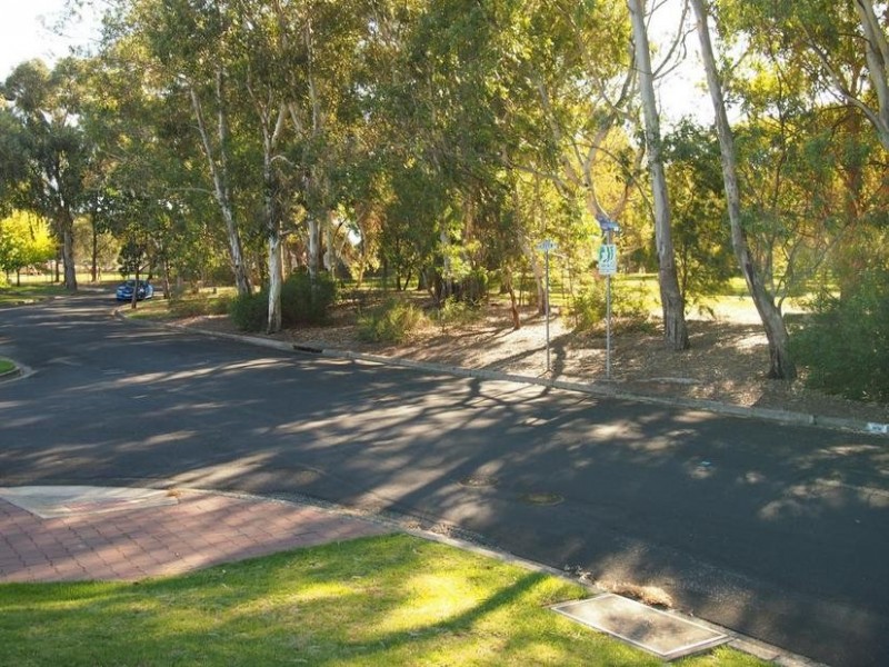 33A Packer Cresent, Paradise SA 5075