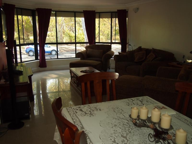 33A Packer Cresent, Paradise SA 5075