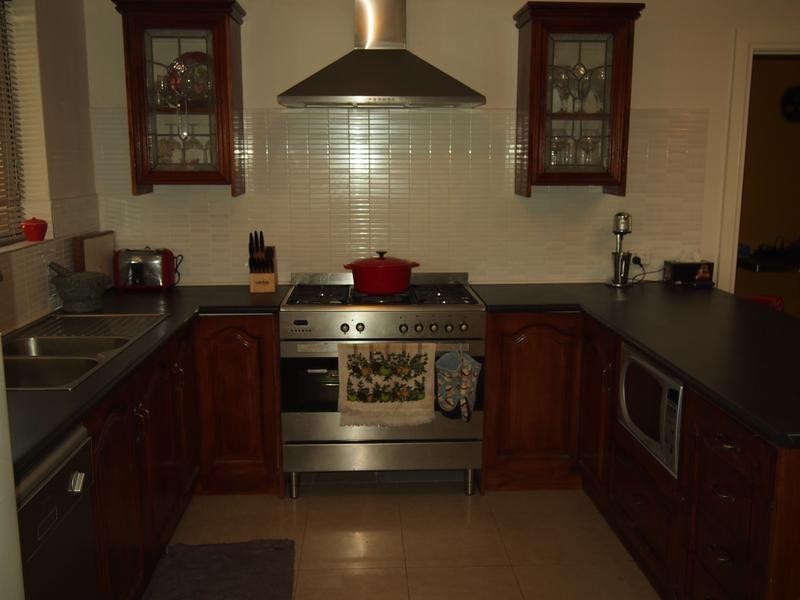 33A Packer Cresent, Paradise SA 5075