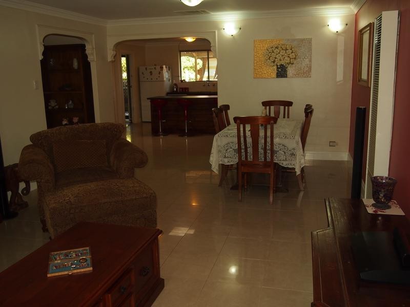 33A Packer Cresent, Paradise SA 5075