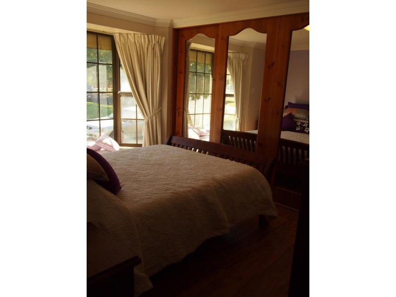 33A Packer Cresent, Paradise SA 5075