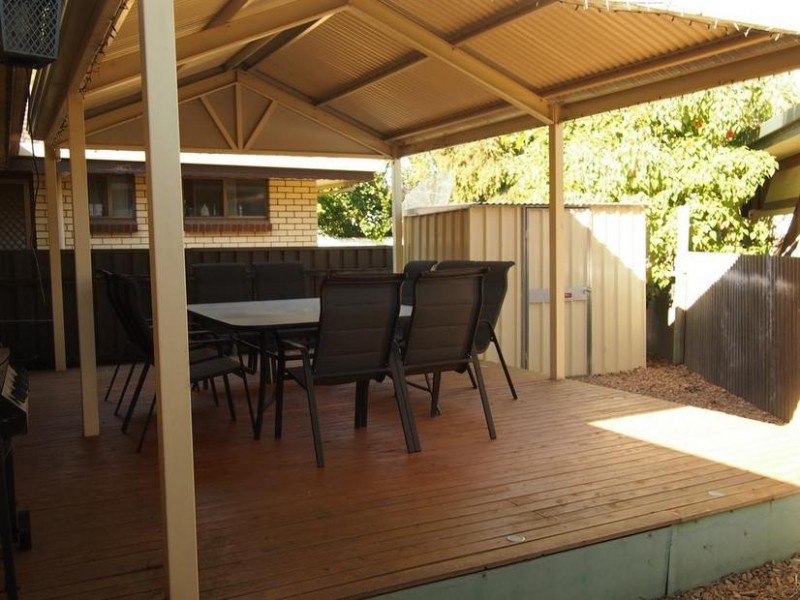 33A Packer Cresent, Paradise SA 5075