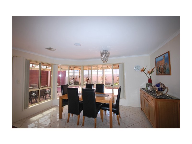 4 Chestnut Grove, Blakeview SA 5114