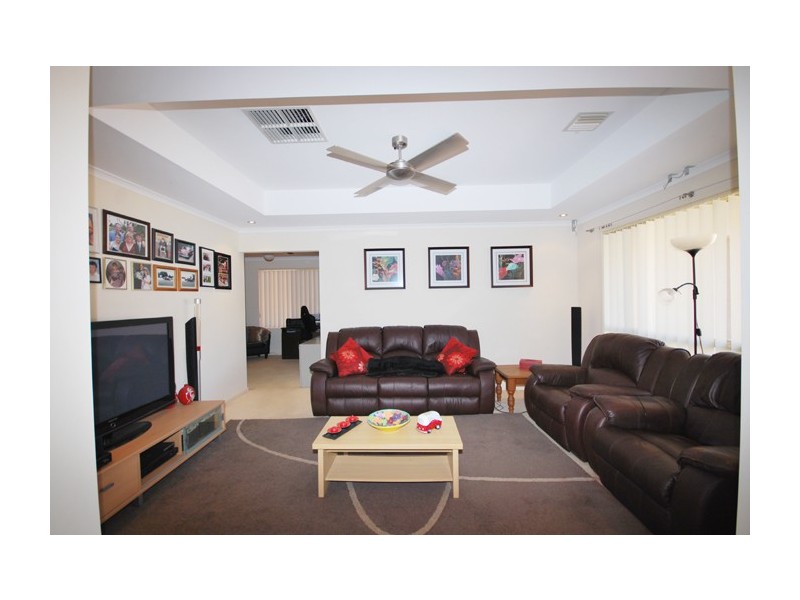 4 Chestnut Grove, Blakeview SA 5114