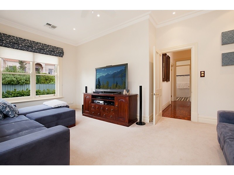 5 Walker Place, Highbury SA 5089