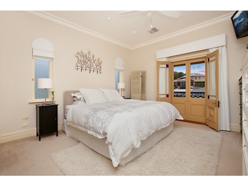 5 Walker Place, Highbury SA 5089