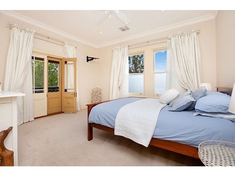 5 Walker Place, Highbury SA 5089