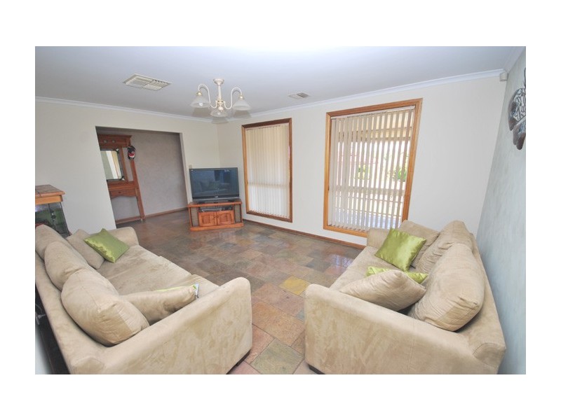 31 Hillcott Avenue, Wynn Vale SA 5127