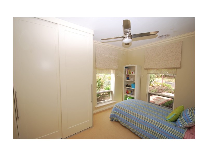 2 Fernilee Avenue, Tea Tree Gully SA 5091
