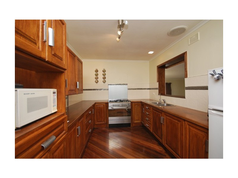 16 School Drive, Banksia Park SA 5091