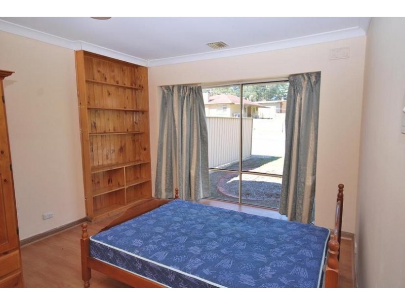 1 Protea Court, Banksia Park SA 5091