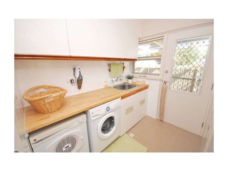 8 Derwent Crescent, Banksia Park SA 5091