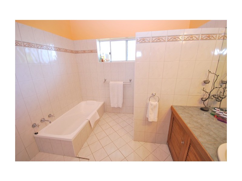 30 Lema Avenue, Fairview Park SA 5126