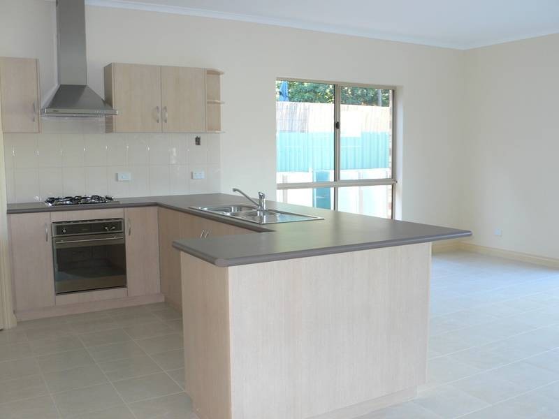 5 STEPHEN PLACE, Hillbank SA 5112