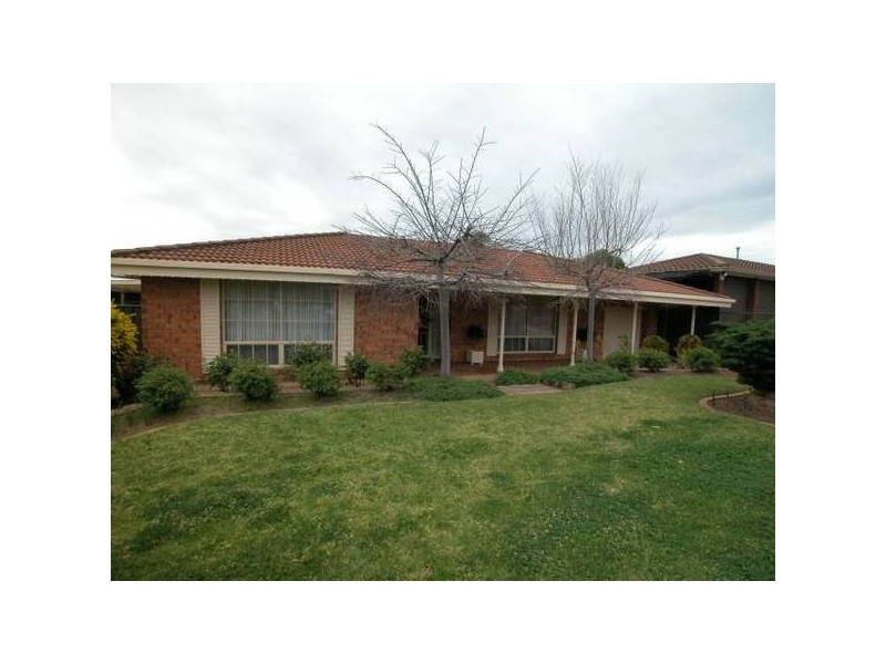 4 Trevithick Crescent, Redwood Park SA 5097