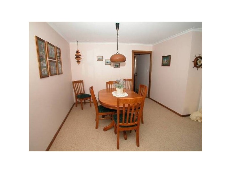 4 Trevithick Crescent, Redwood Park SA 5097