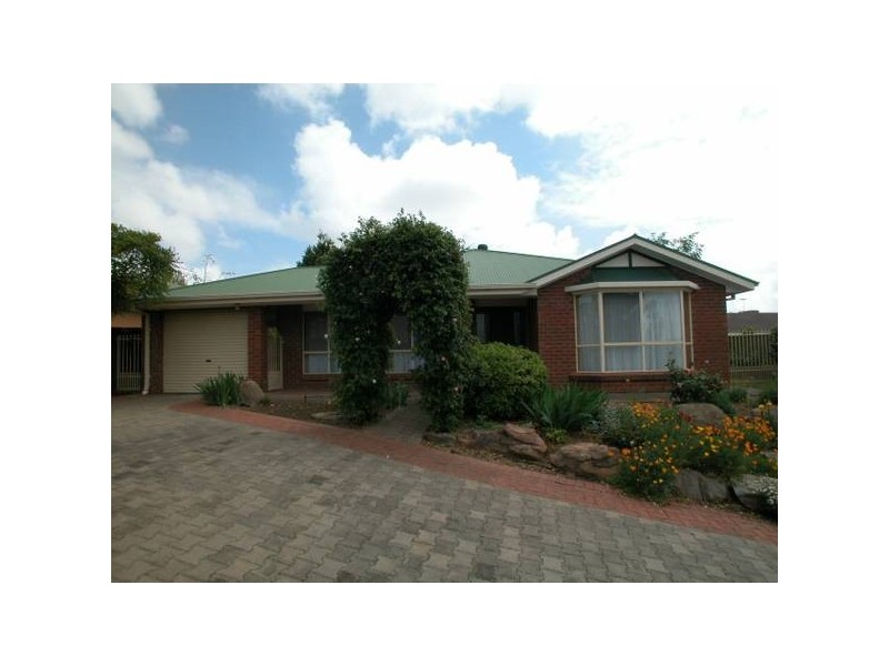 11 Treloar Avenue, Greenwith SA 5125