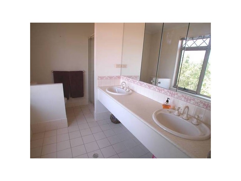 9 Sandra Hennig Court, Greenwith SA 5125