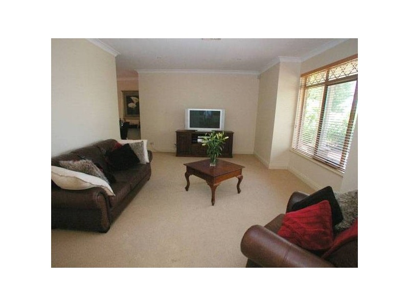 9 Sandra Hennig Court, Greenwith SA 5125