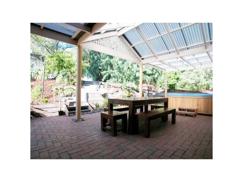 9 Sandra Hennig Court, Greenwith SA 5125