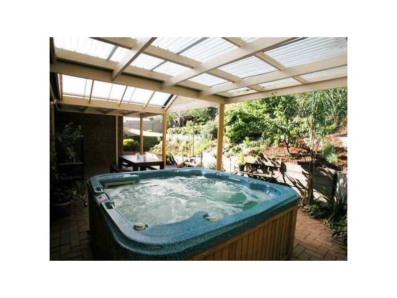 9 Sandra Hennig Court, Greenwith SA 5125