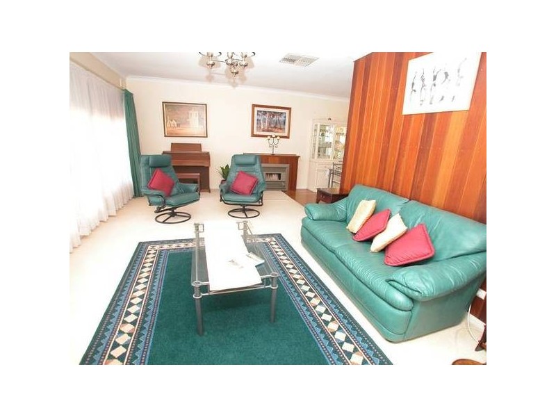 22 Condada Drive, Banksia Park SA 5091