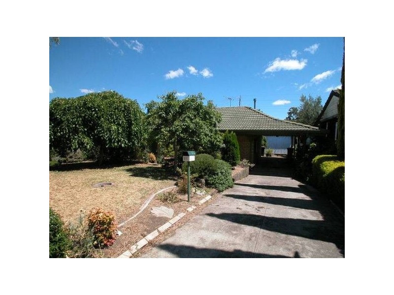 21 Niemeyer Crescent, St Agnes SA 5097