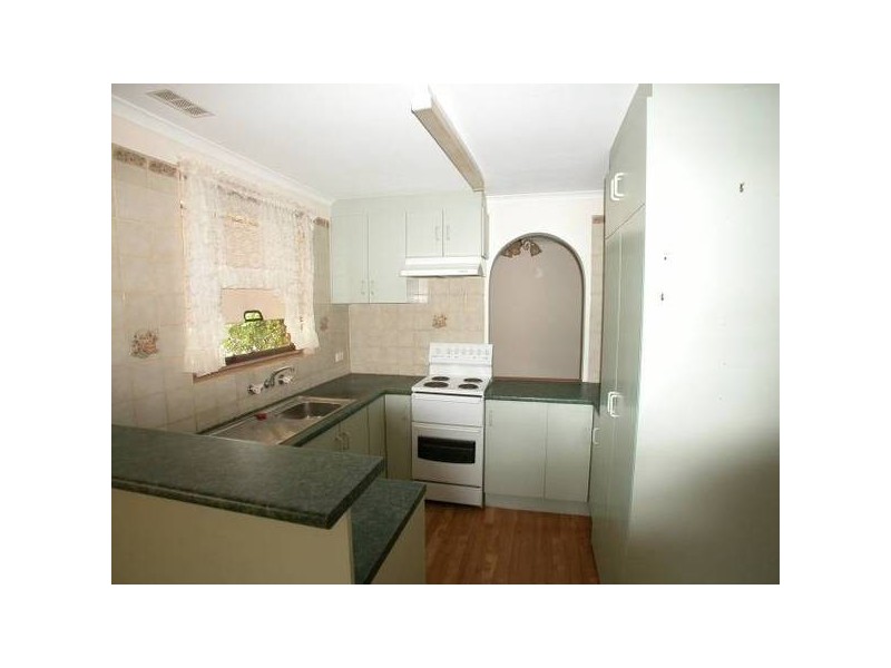 21 Niemeyer Crescent, St Agnes SA 5097