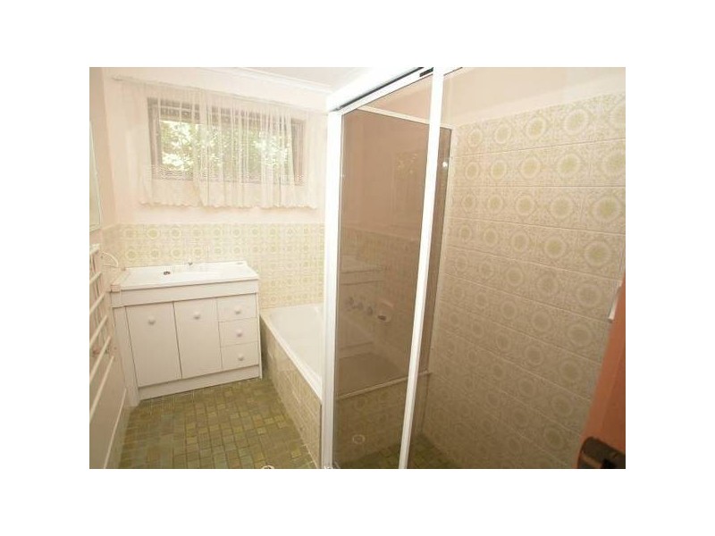 21 Niemeyer Crescent, St Agnes SA 5097