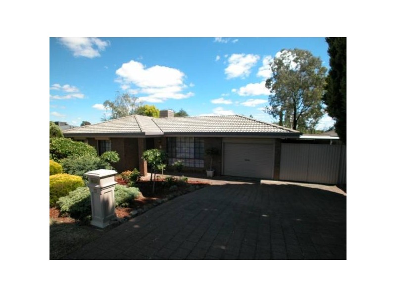 13 Royal Admiral Place, Surrey Downs SA 5126