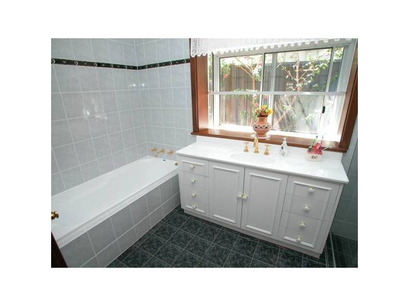 4 Kirk Street, Redwood Park SA 5097