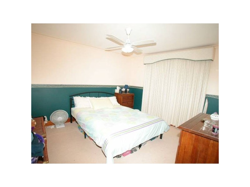 15 Gollop Crescent, Redwood Park SA 5097