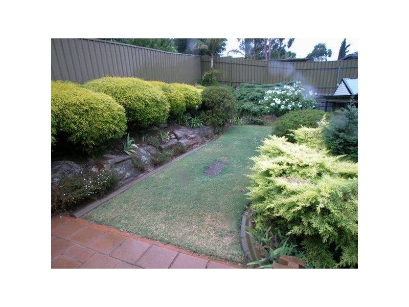 18 Bent Court, Wynn Vale SA 5127