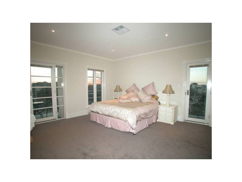 24 Baird Street, Mawson Lakes SA 5095