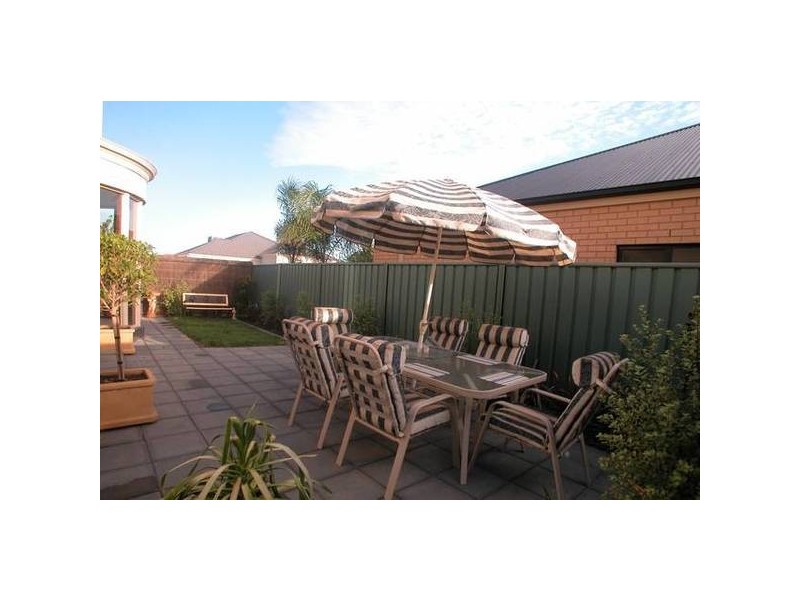 24 Baird Street, Mawson Lakes SA 5095