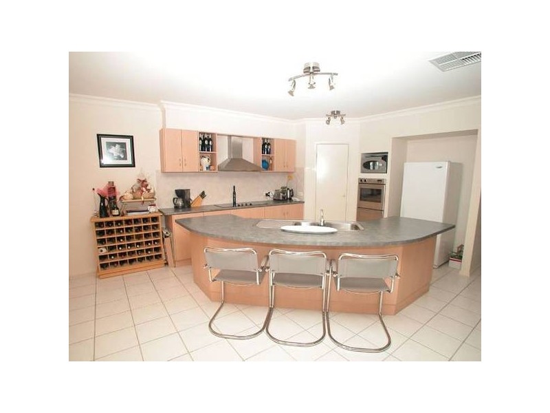 27 Farmhouse Avenue, Walkley Heights SA 5098