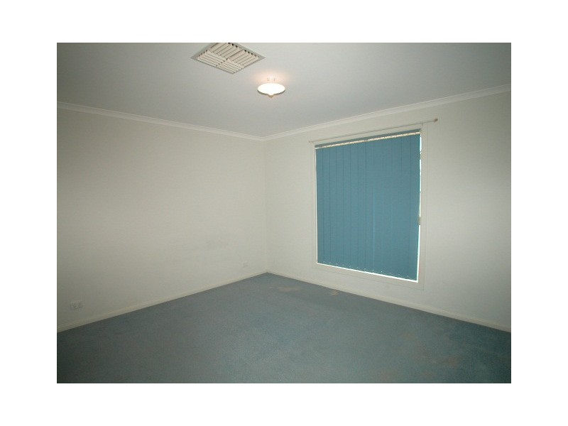 17 Kentia Drive, Para Hills West SA 5096