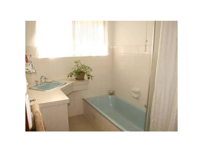 8 Dennis Grove, Vista SA 5091